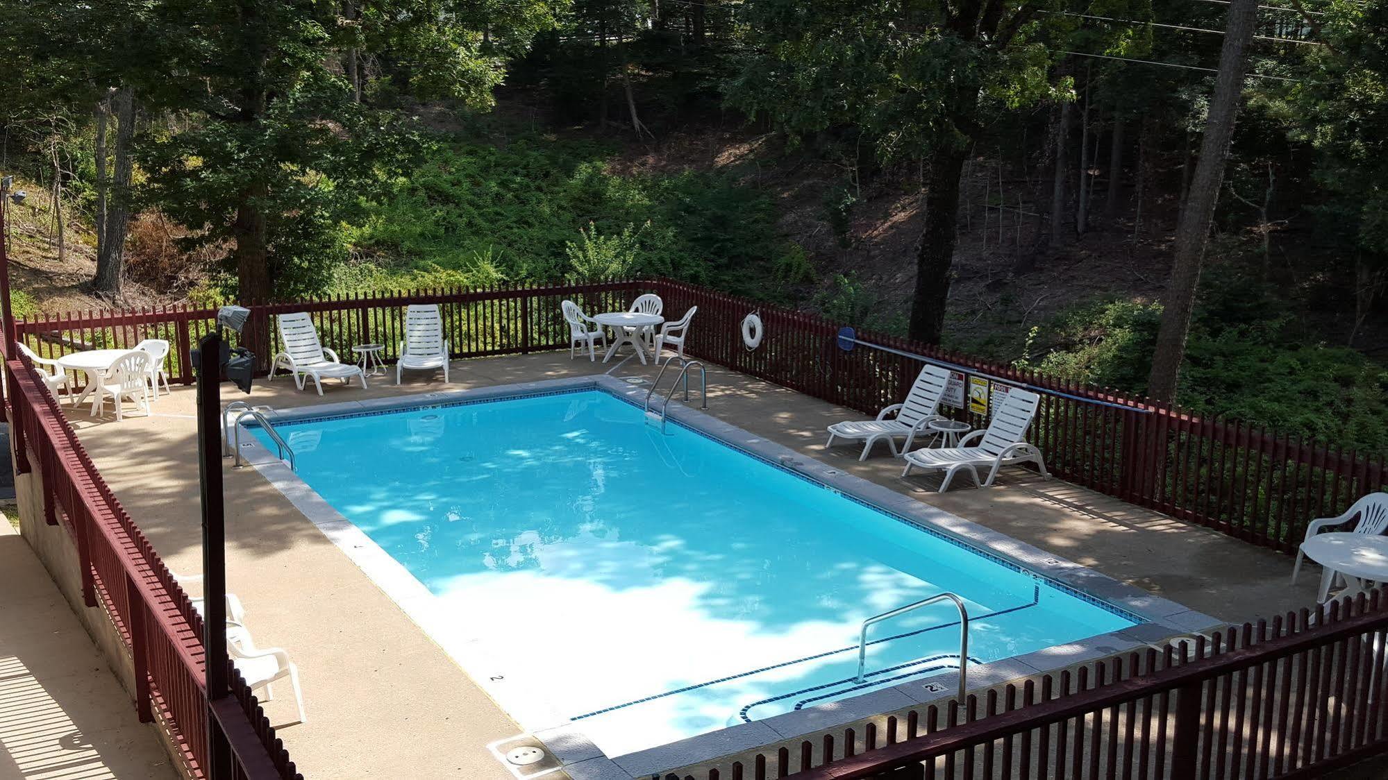 Ozarka Lodge ユリーカ・スプリングス エクステリア 写真
